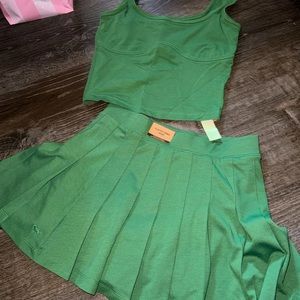 NWT Pink tennus set xs green